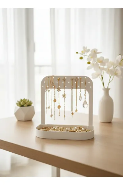 Minimalist Beyaz Takı Standı ve Küpe Düzenleyici