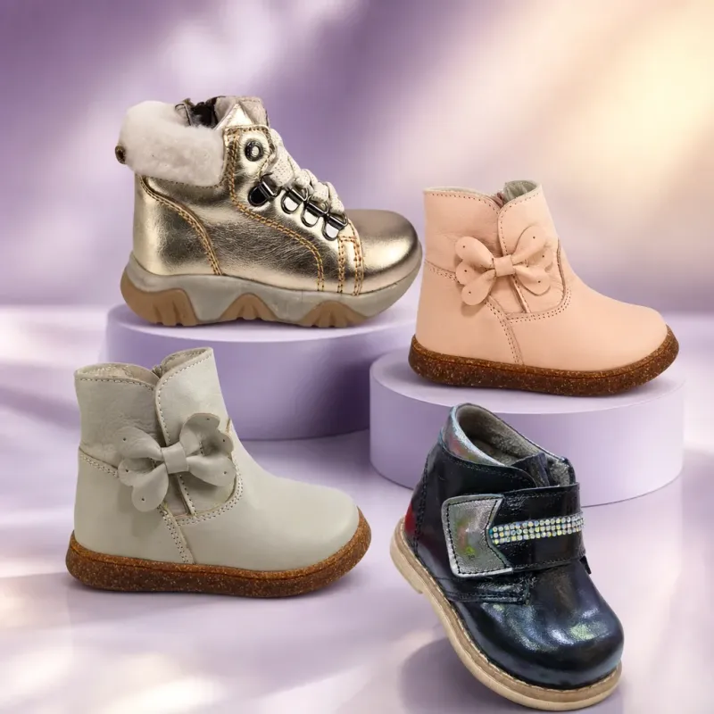 Bebek ve çocuk botları: altın, pembe, krem ve lacivert modeller