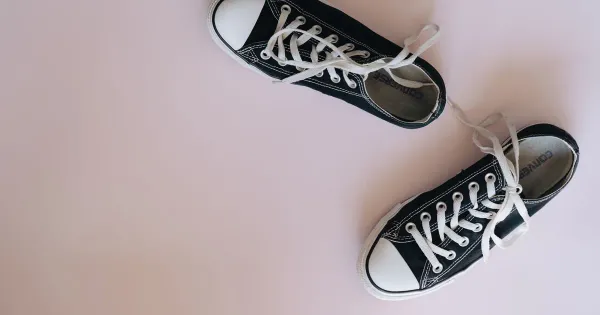 Genç Kızlarda Topuklu Ayakkabıya Geçiş: Ne Zaman?