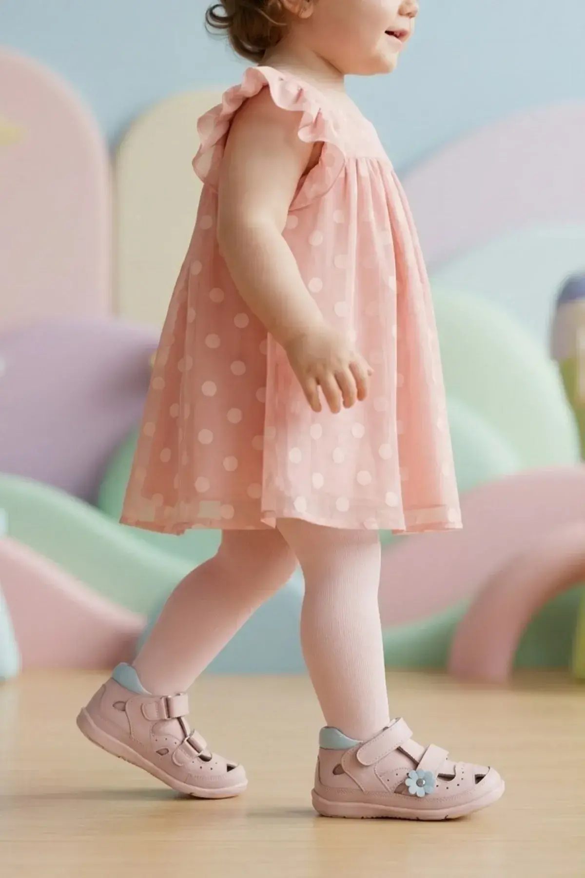 Hakiki Deri Çiçek Detaylı Tam Ortopedik Kız Bebe Ayakkabı8