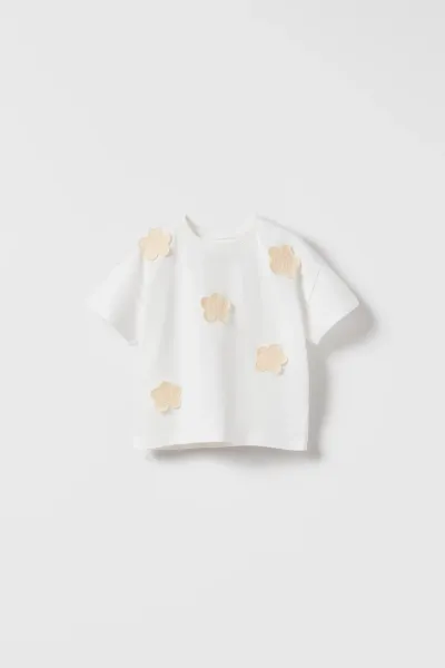 Kız Bebek Çiçek Aplikeli T-Shirt