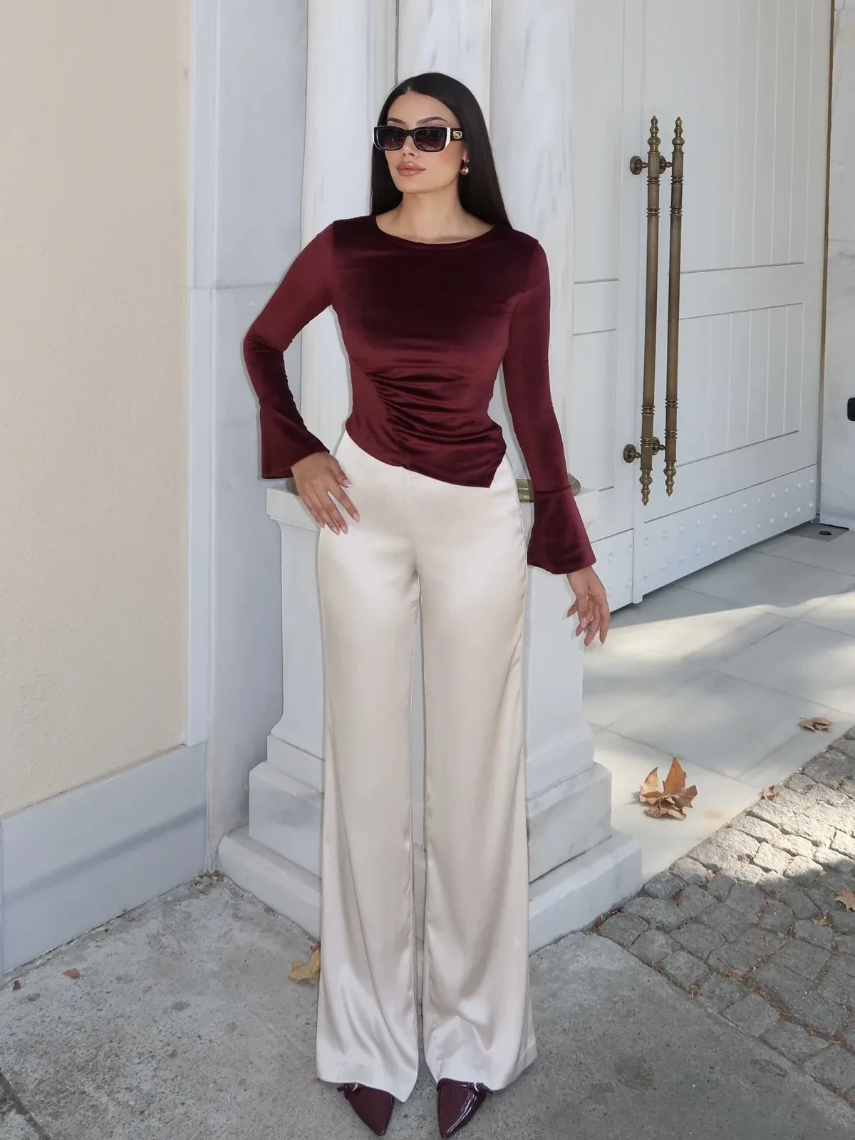 Kadife Kumaş İspanyol Kol Bluz Bordo giyen model