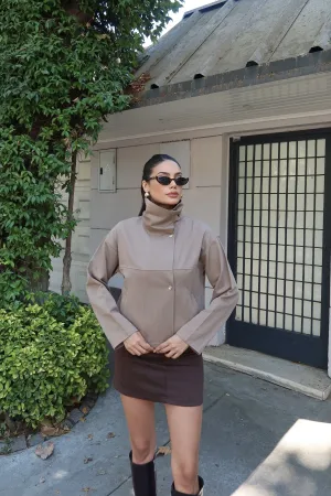Gabardin Kumaş Dik Yaka Çıtçıtlı Ceket Bej