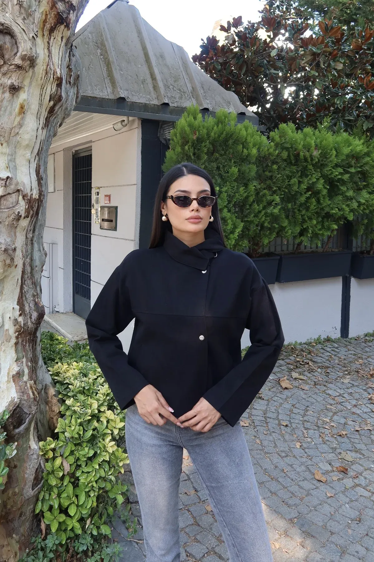 Gabardin Kumaş Dik Yaka Çıtçıtlı Ceket Siyah