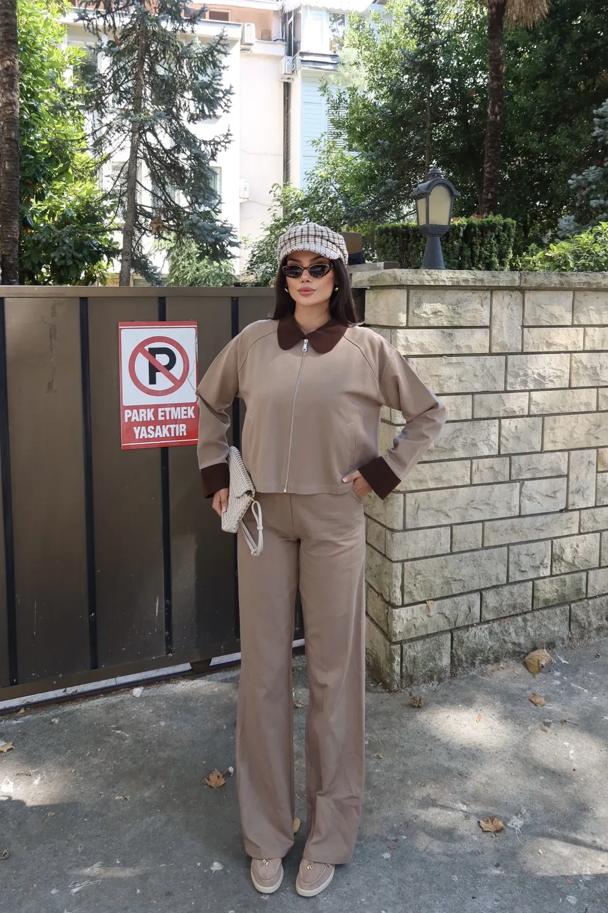 Gabardin Kumaş Fermuarlı Yaka Garnili Ceket Bej