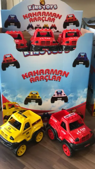 STANDDA JANDARMA POLİS JEEP