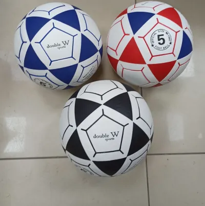 YAPIŞTIRMA FUTBOL TOPU