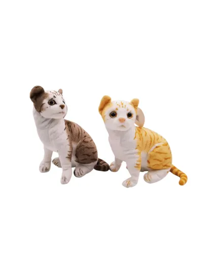AYAKTA PELUŞ KEDİ