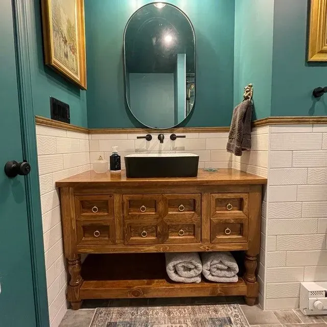 Dolaplı ahşap banyo tezgahı