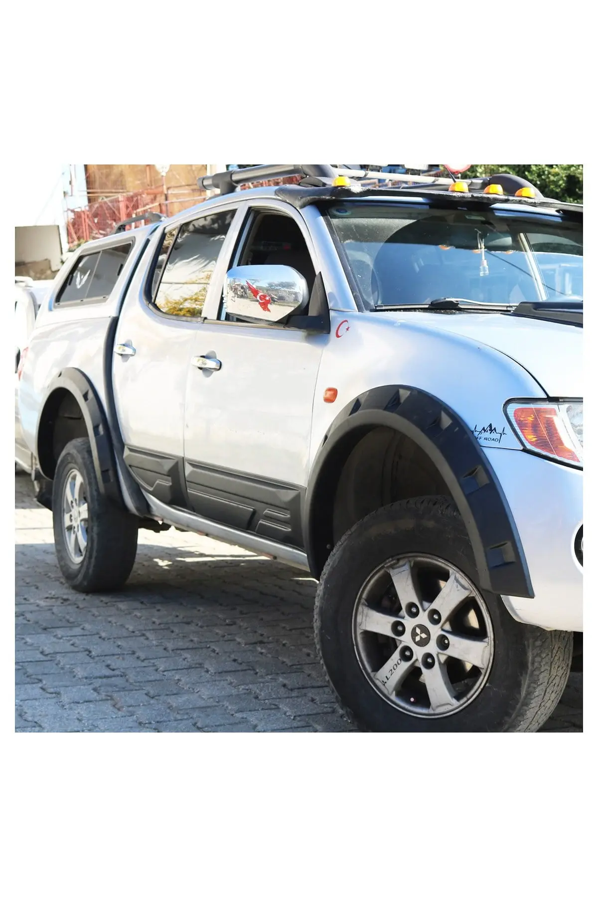 Mitsubishi L200 2007-2014 Uyumlu Çamurluk Dodik Seti 4 Parça ABS Mat Siyah (1)