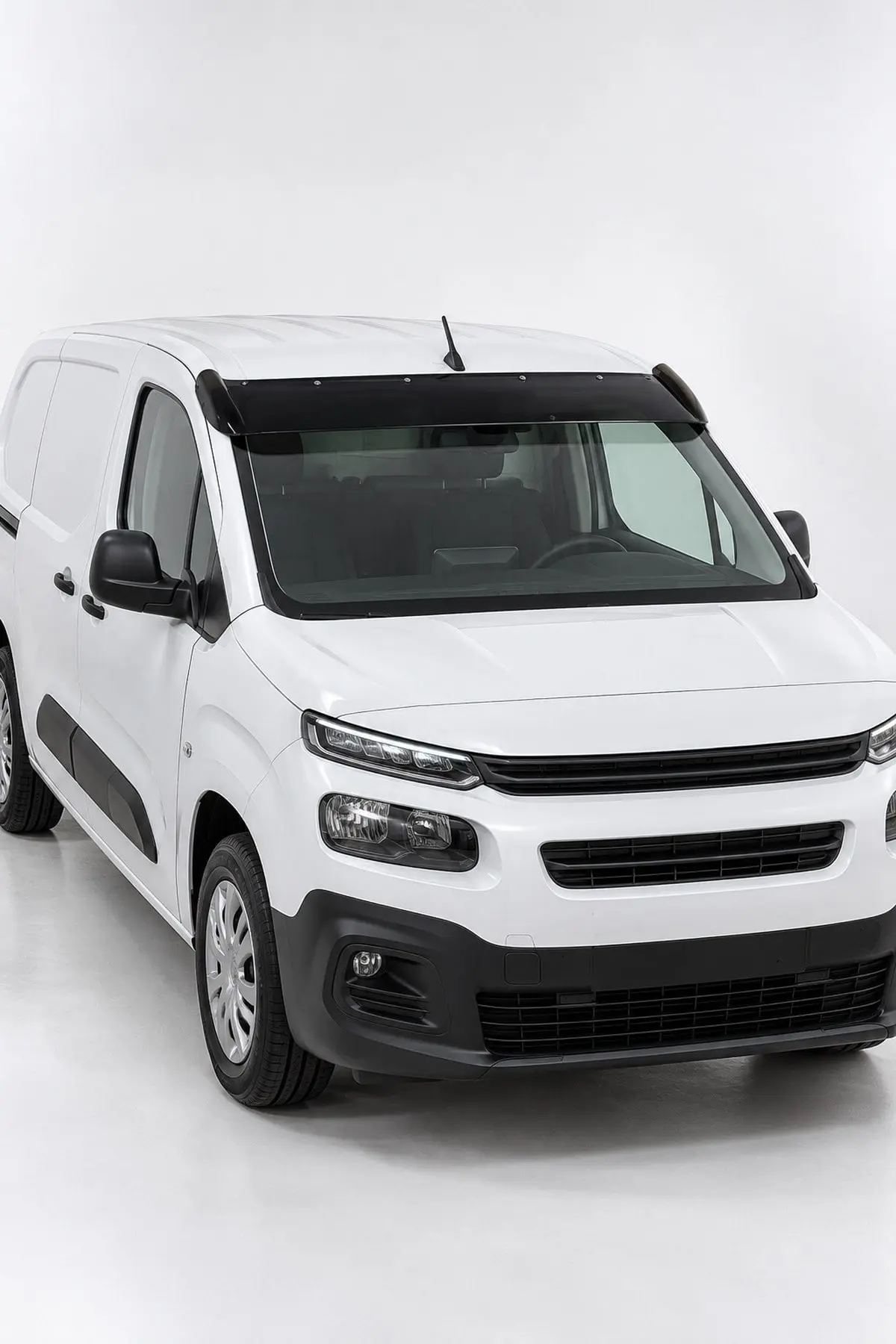 Citroen Berlingo 2019 ve Sonrası Uyumlu Ön Cam Dış Güneşlik (Sunvisor) ABS Siyah (1)