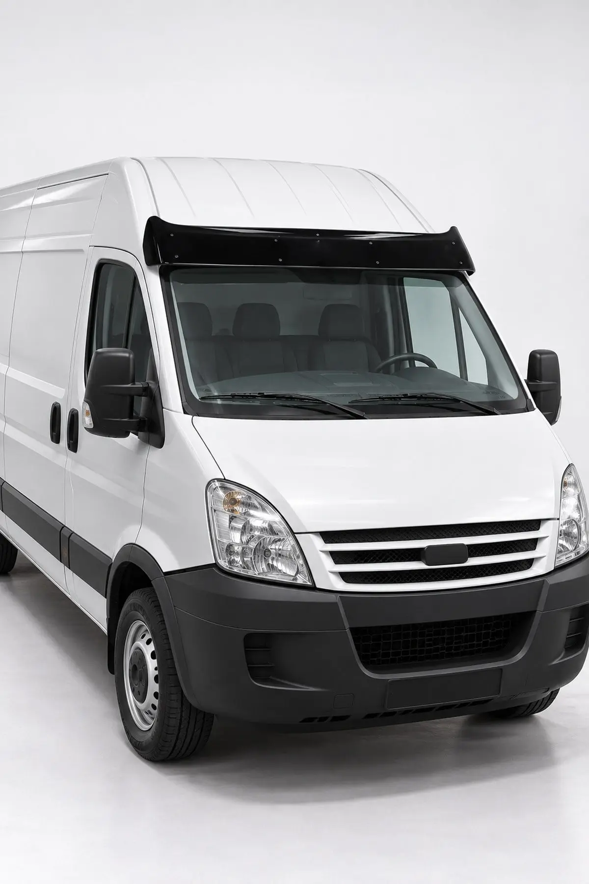 Iveco Daily 2006-2011 Uyumlu Ön Cam Dış Güneşlik (Sunvisor) ABS Siyah (1)