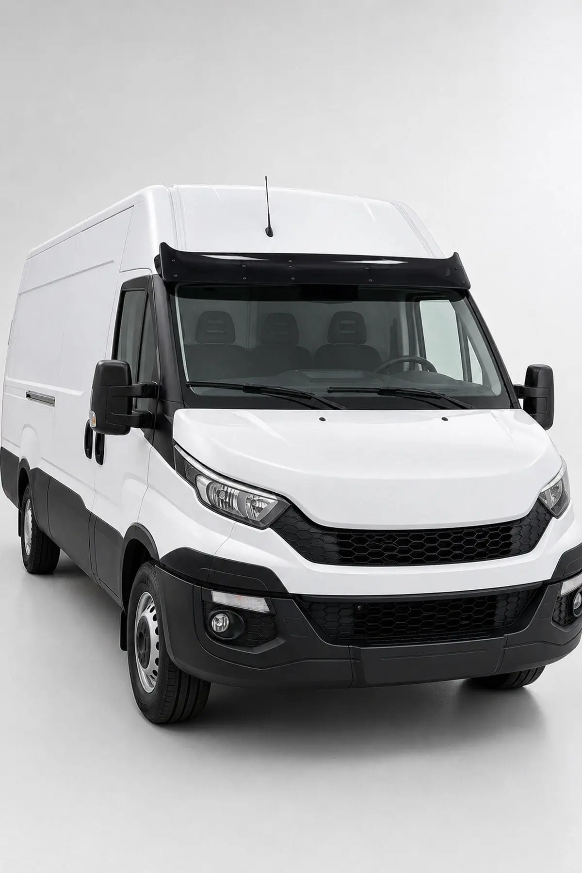 Iveco Daily 2019 ve Sonrası Uyumlu Ön Cam Dış Güneşlik (Sunvisor) ABS Siyah (1)