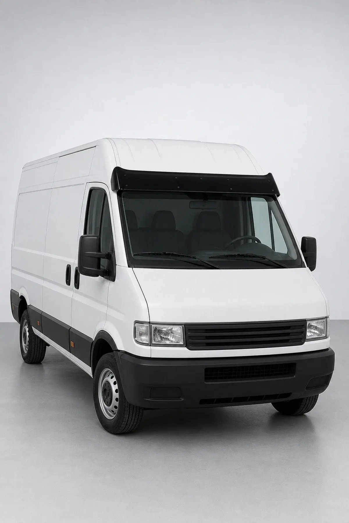 Iveco Daily 2000-2006 Uyumlu Ön Cam Dış Güneşlik (Sunvisor) ABS Siyah (1)