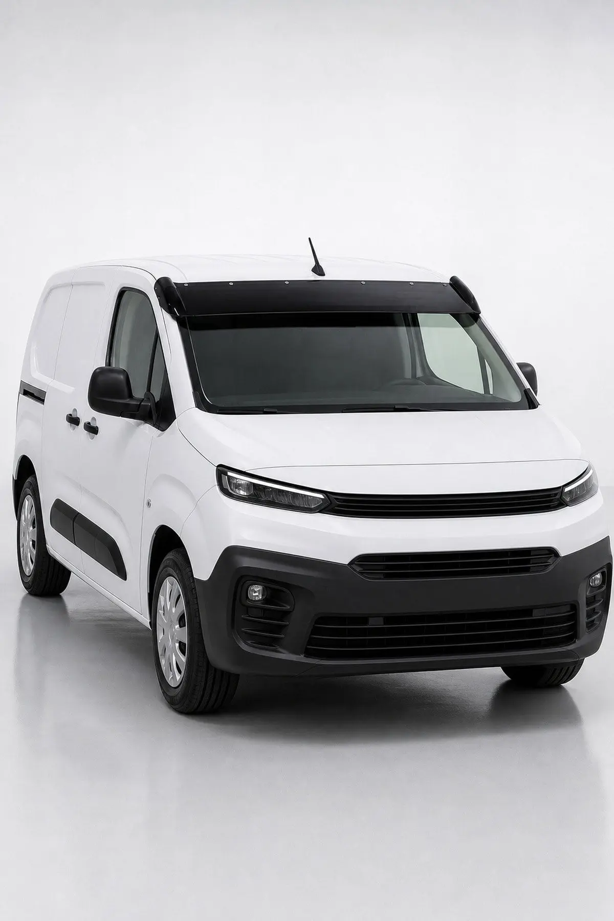 Fiat Doblo 2023 ve Sonrası Uyumlu Ön Cam Dış Güneşlik (Sunvisor) ABS Siyah (1)