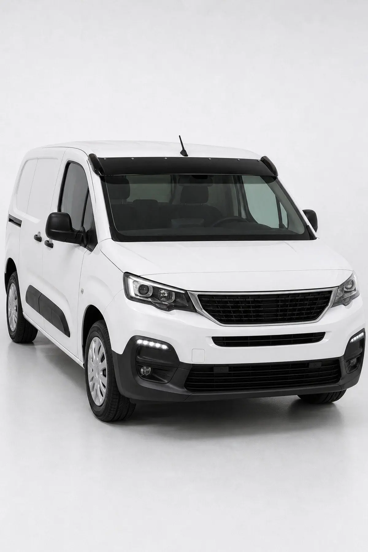Peugeot Partner 2019 ve Sonrası Uyumlu Ön Cam Dış Güneşlik (Sunvisor) ABS Siyah (1)