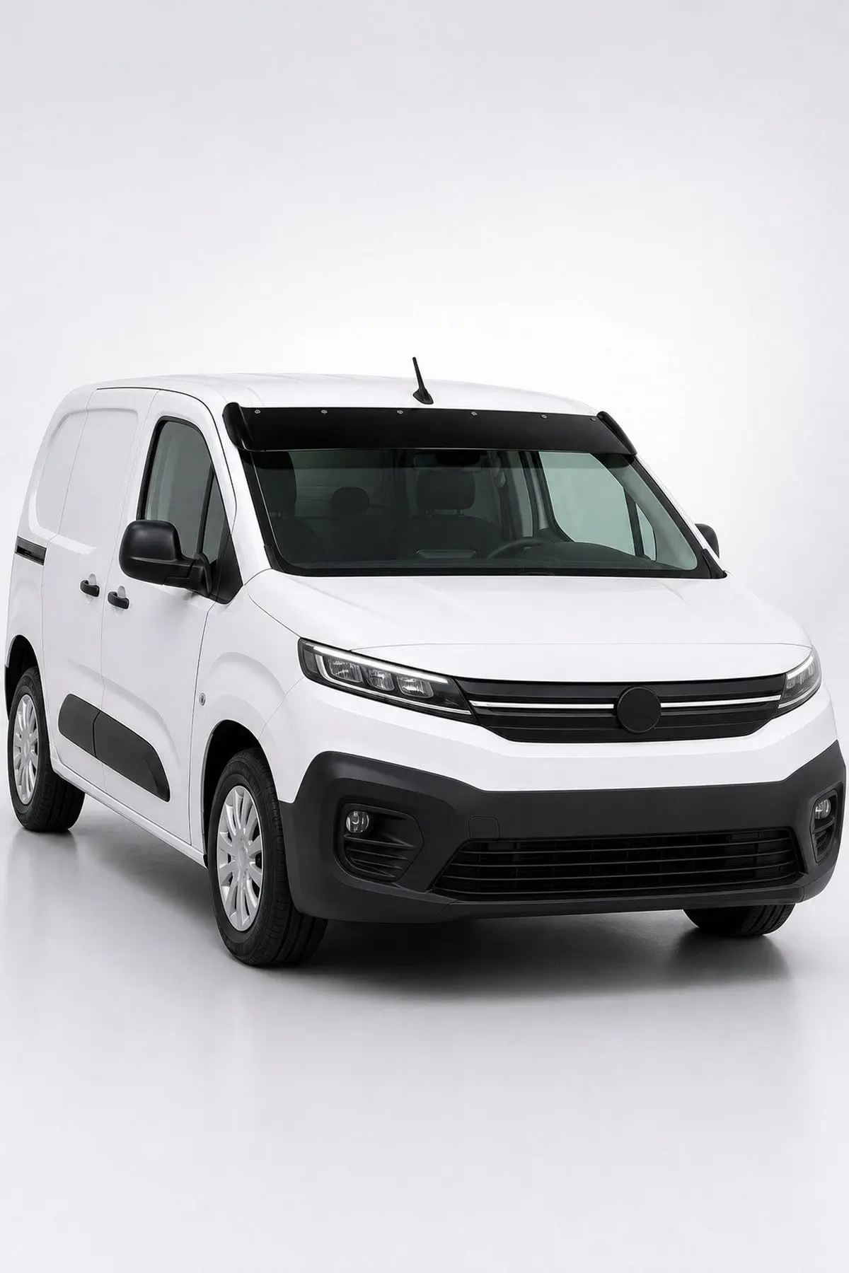 Opel Combo 2019 ve Sonrası Uyumlu Ön Cam Dış Güneşlik (Sunvisor) ABS Siyah (1)