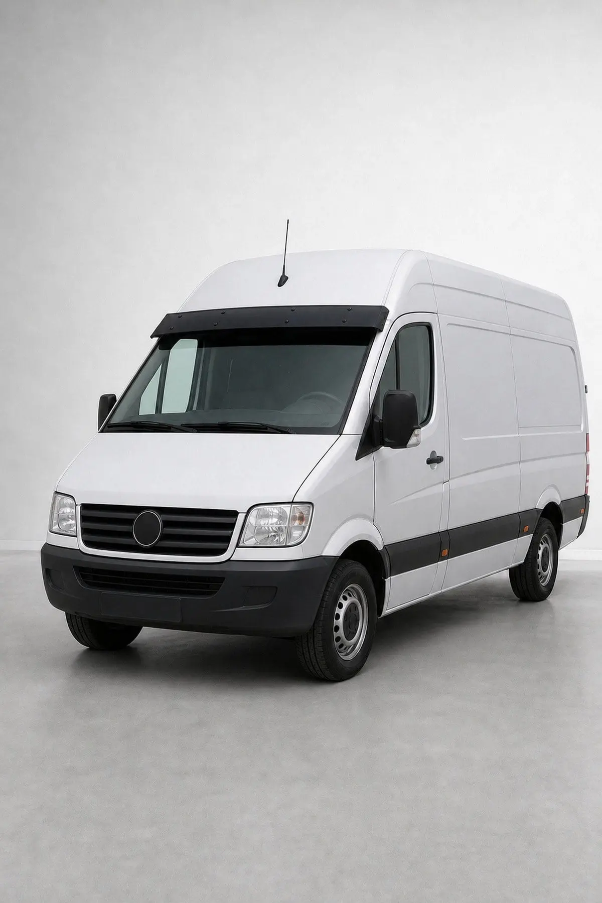 Mercedes-Benz Sprinter 2000-2006 Uyumlu Ön Cam Dış Güneşlik (Sunvisor) ABS Siyah (1)