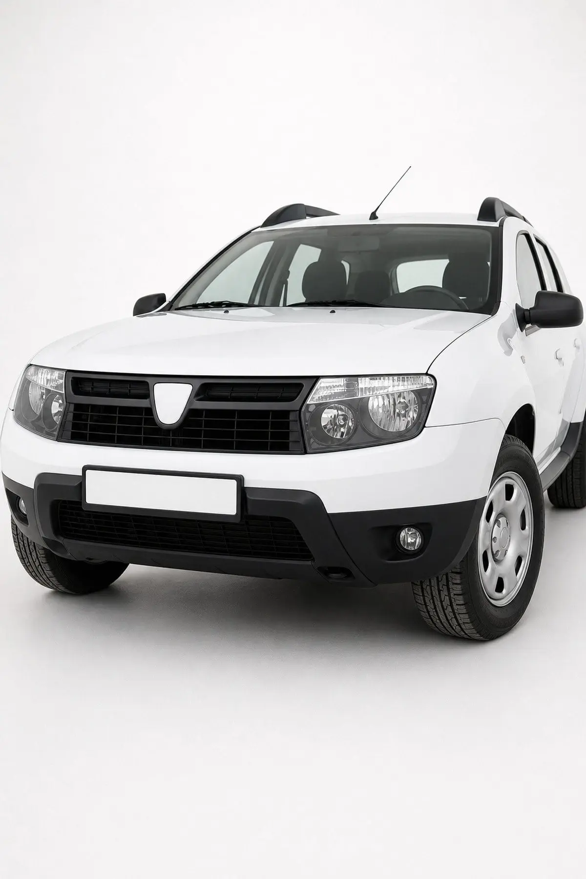 Dacia Duster 2010-2017 Uyumlu Ön Plakalık 1 Parça ABS Mat Siyah (1)
