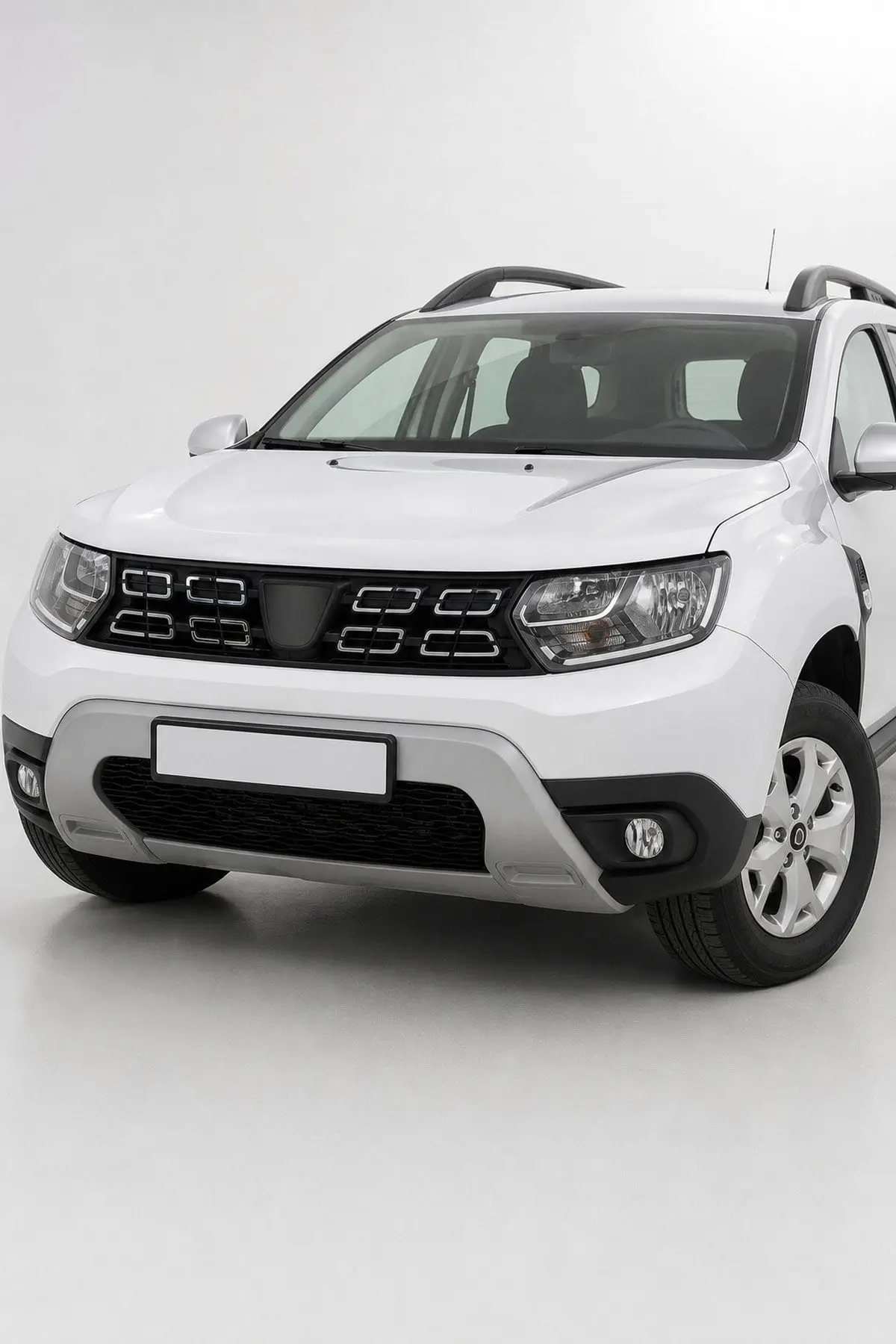 Dacia Duster 2018-2024 Uyumlu Ön Plakalık 1 Parça ABS Mat Siyah (1)