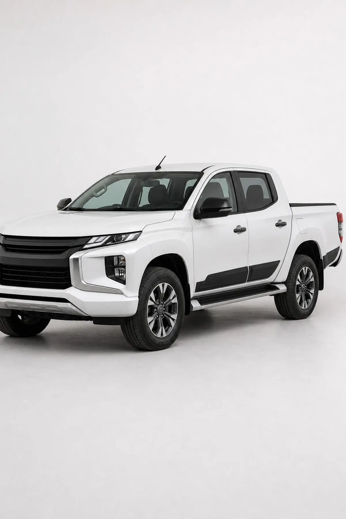 Mitsubishi L200 2019 ve Sonrası Uyumlu Yarasa Model Kapı Dodiği ABS Mat Siyah (1)