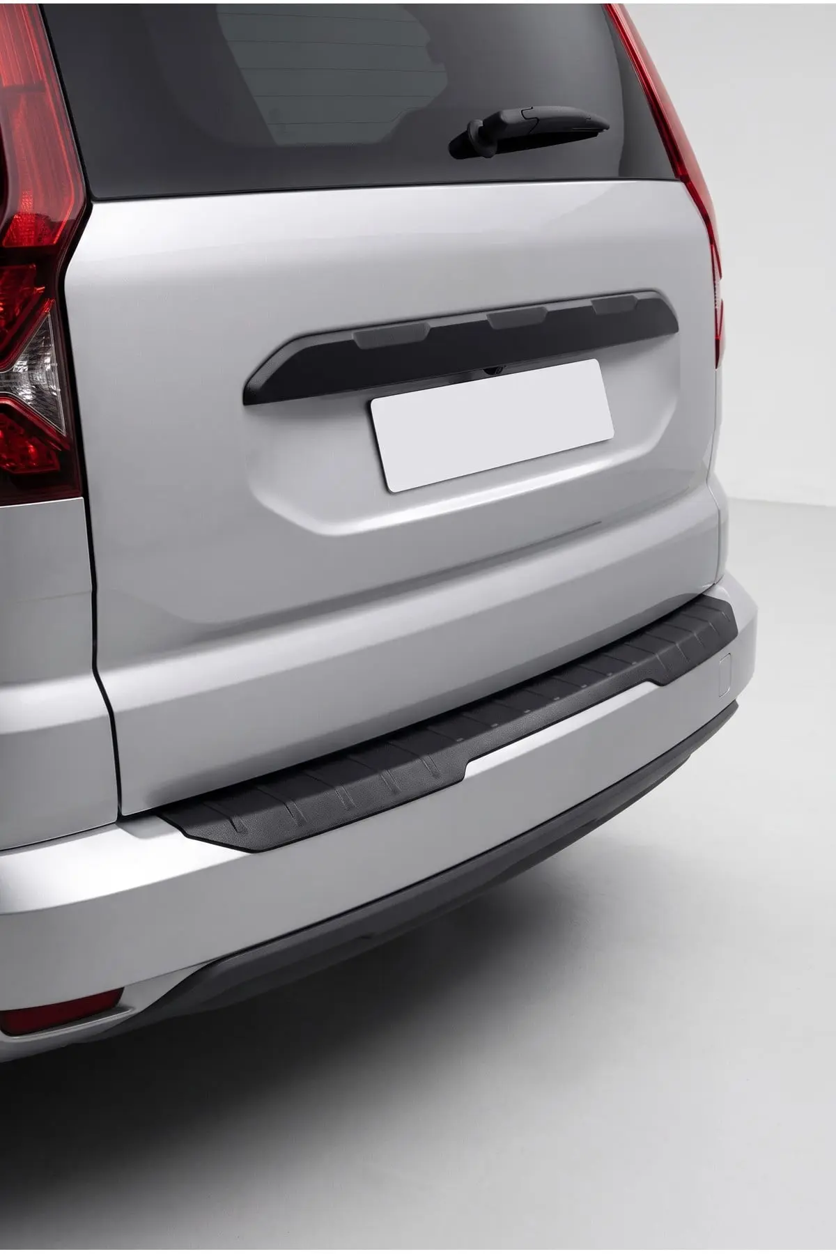 Dacia Jogger 2022 ve Sonrası Uyumlu Arka Tampon Eşiği Koruma ABS Parlak Siyah (1)