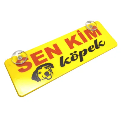 Vantuzlu Dekor Plaka Cam Süsü Sen Kim Köpek Yazılı 22x7,5 cm Sarı