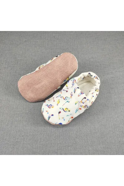 Bebek patik ev kreş ayakkabısı lastikli ergonomik tasarım — Beyaz