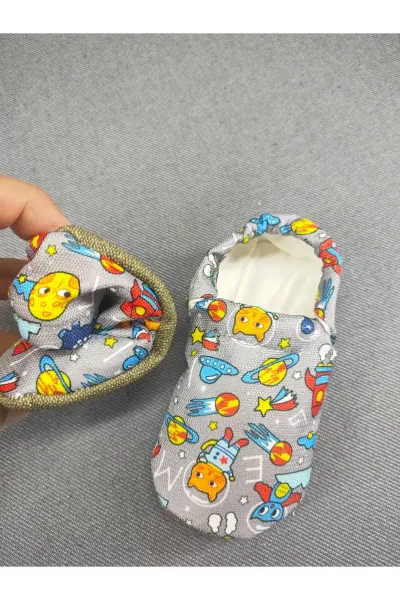 BEBEK KIZ ERKEK DESENLİLASTİKLİ ERGONOMİK EV KREŞ PATİK PANDUF AYAKKABI — Gri UZAY