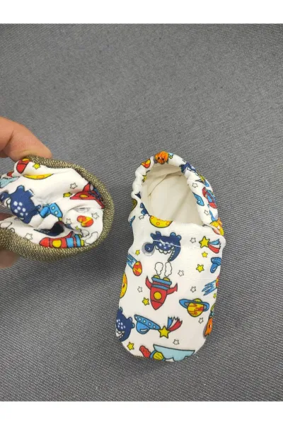 Bebek patik ev kreş ayakkabısı lastikli ergonomik tasarım desenli — uzay Beyaz