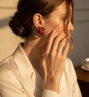 Kadın Altın Kaplama Kırmızı Taşlı Modern Form Küpe