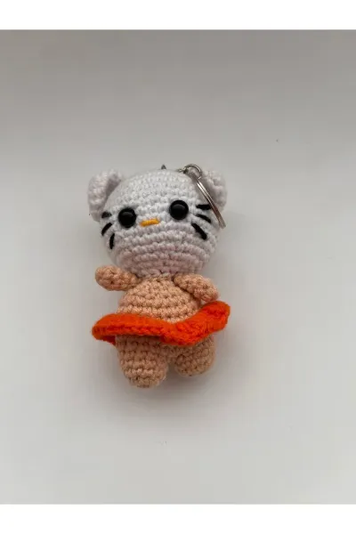 Amigurumi Kedi Anahtarlık Mini Figür — Bej