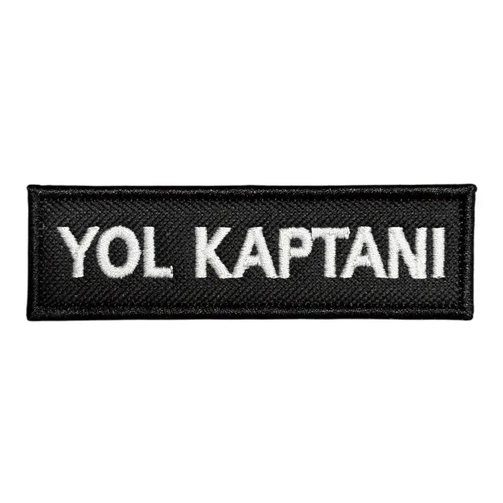 siyah zemin yol kaptani yazili nakis patch