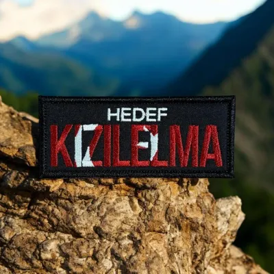 Siyah Zemin Hedef Kızılelma Yazılı Patch Arma