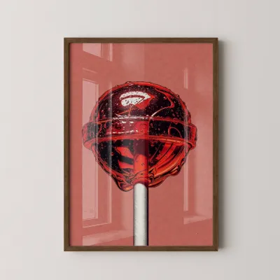 Pembe Fondaki Parlak Kırmızı Lolipop Duvar Tablosu Ahşap Çerçeveli - Ceviz Çerçeve