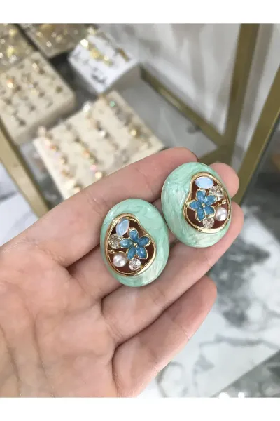 Yeşil İnci ve Çiçek Detaylı Mineli Küpe
