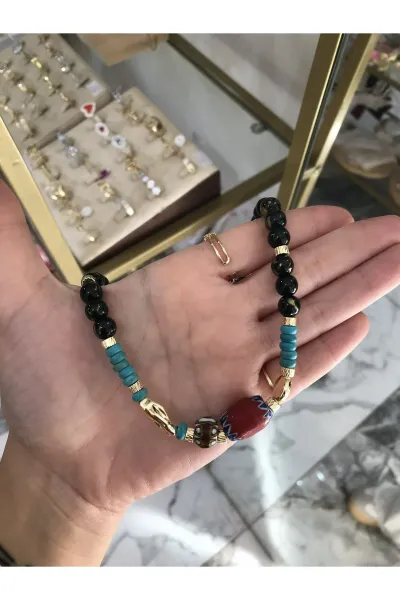 Siyah Doğal Taş Detaylı Boncuk Model Etnik Kolye