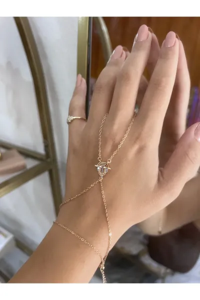 Serenay Model Şahmeran