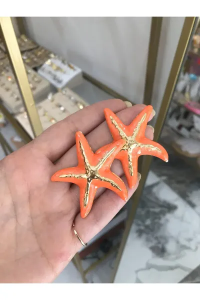 Gold Detaylı Yıldız Küpe