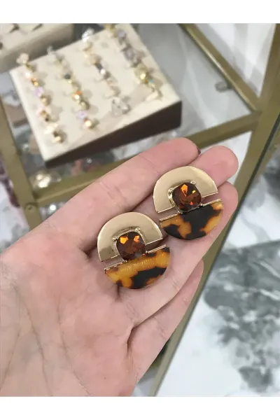 Kahve Taş Detaylı Leopar Küpe