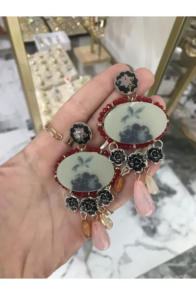 Muadil Marka Reçine Sallantılı Model Küpe