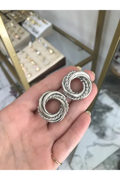 Yuvarlak Burgu Model Küpe