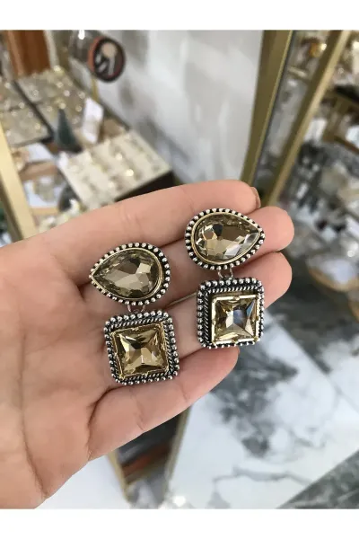 Marka Muadil Tasarım İri Taşlı Şık Küpe