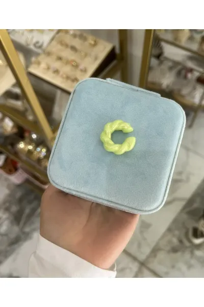 Burgu Bombe Detaylı Earcuff Model Küpe