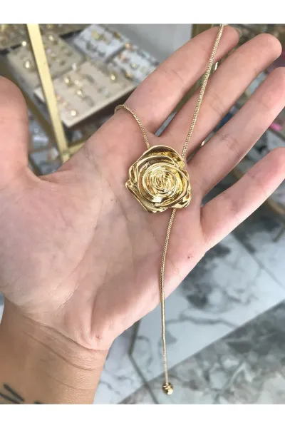 Gül Detaylı Y Kolye