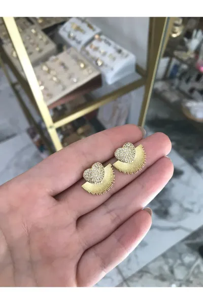 Kalp Taş Detaylı Gold Küpe