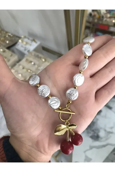 Kiraz Detaylı Gold İnci Model Kolye