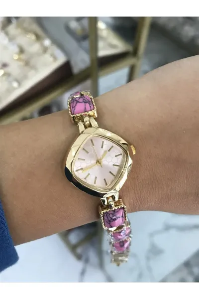 Pembe Desenli Boncuk Detaylı Kadın Saat
