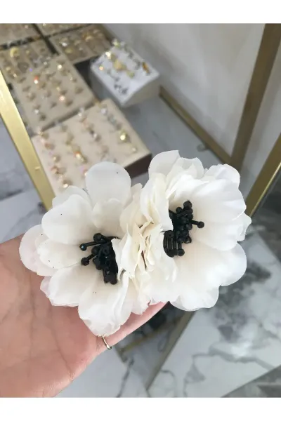 Muadil Marka Çiçek Küpe