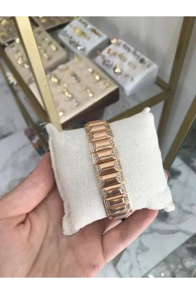 Taş Detaylı LOVE Model Bileklik